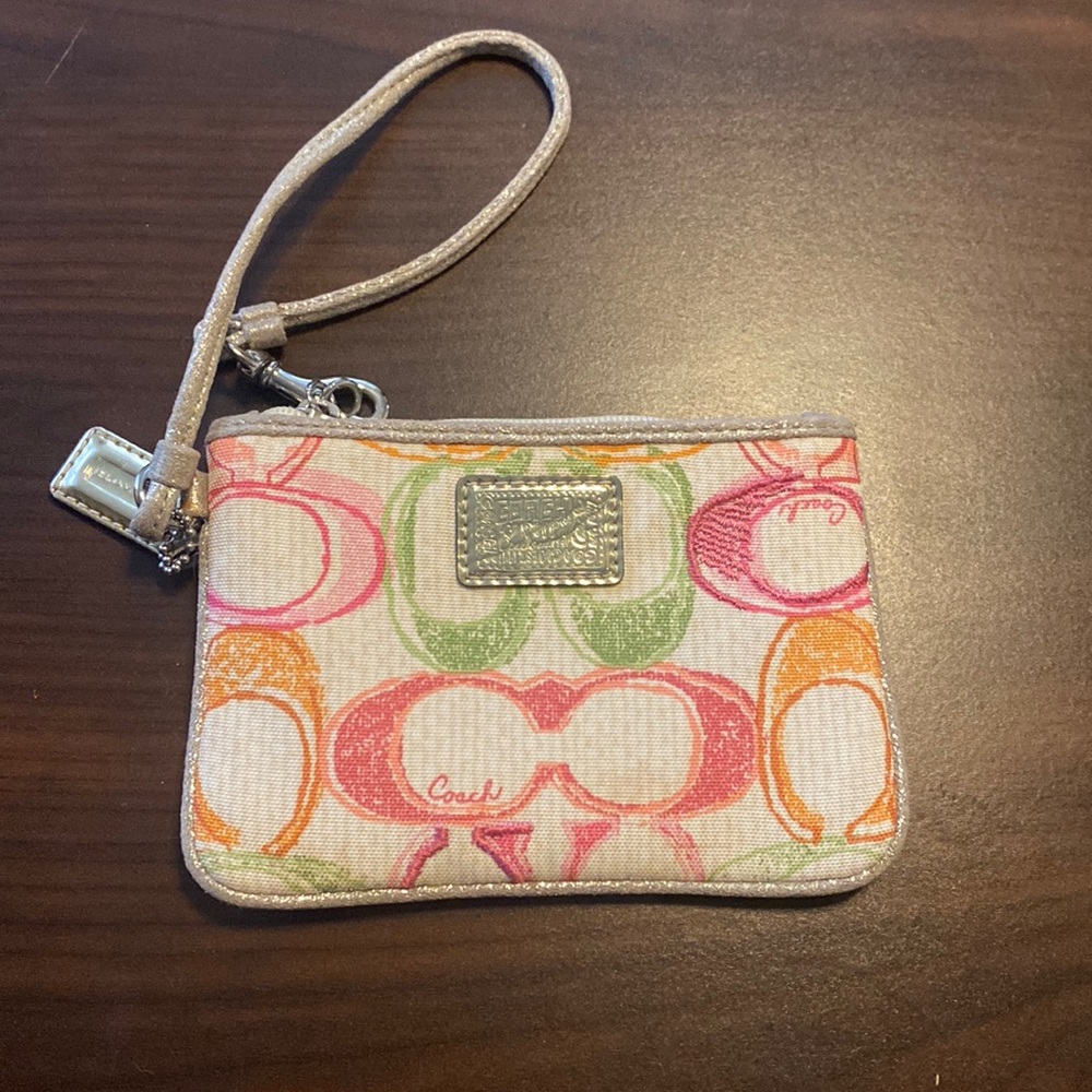 Coach poppy wristlet